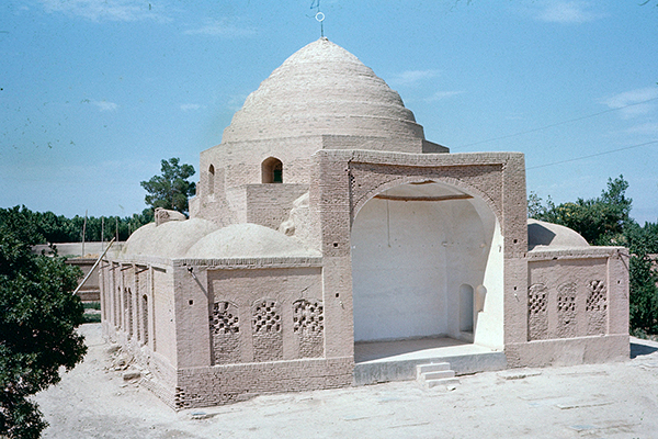 Photo of the building by Bernard O’Kane